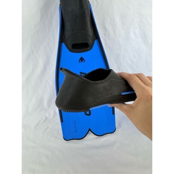 Cressi Mens Blue Black Snorkeling Scuba Full Foot Rondinella Fins Size mens 6.5 - Picture 10 of 10